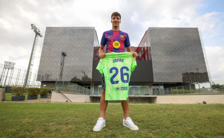 ined, 位巴塞罗那, 感到