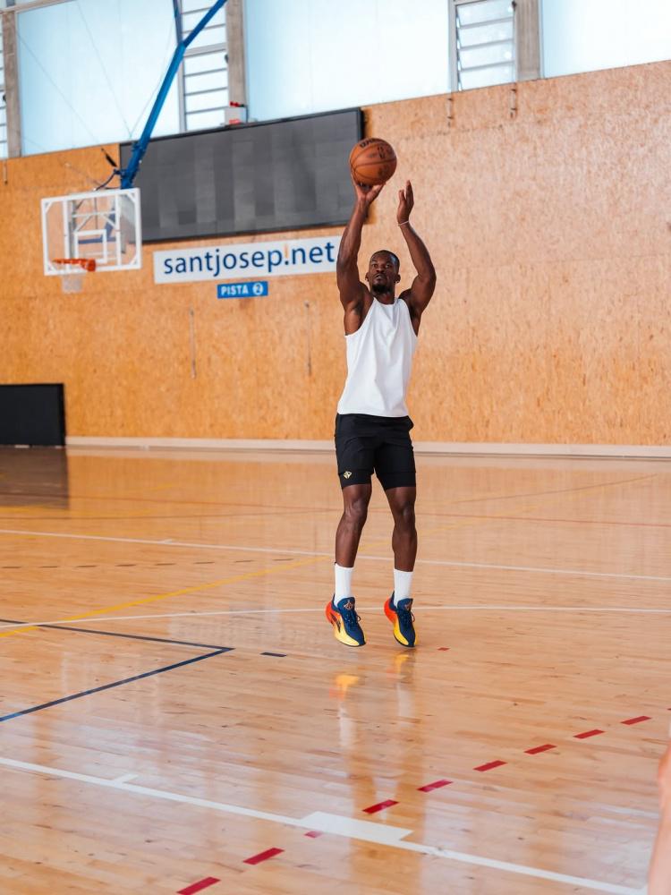 Gr, img, 一边度假一