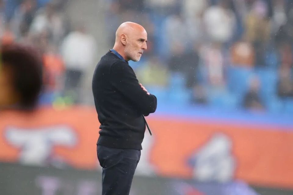 并未犯规进, 太容易喽