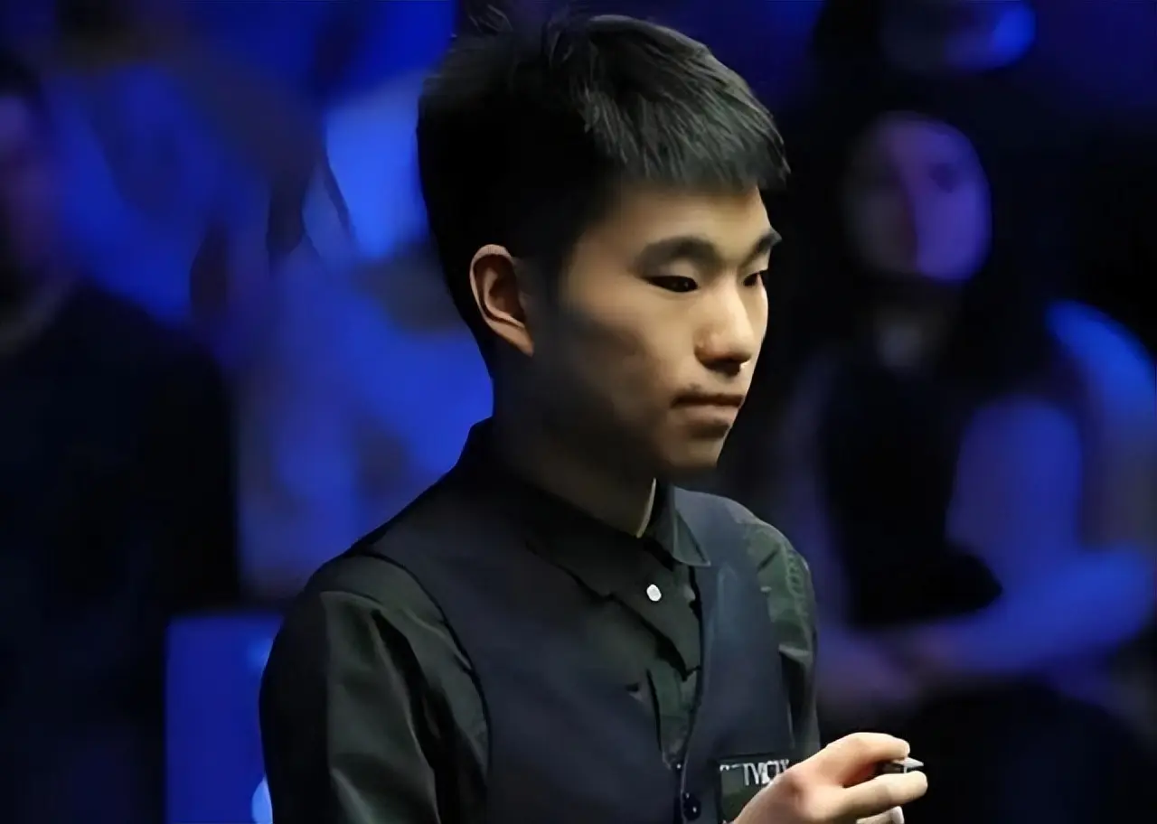 首冠之后 首冠之后