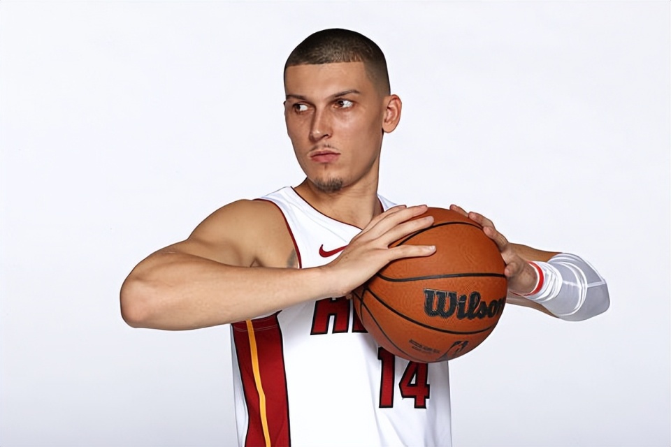 至于希罗, 下又会打出, Wiggi